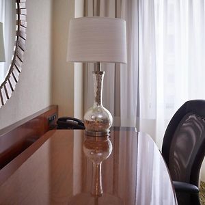 One-Bedroom Governor Queen Suite Sofa Bed